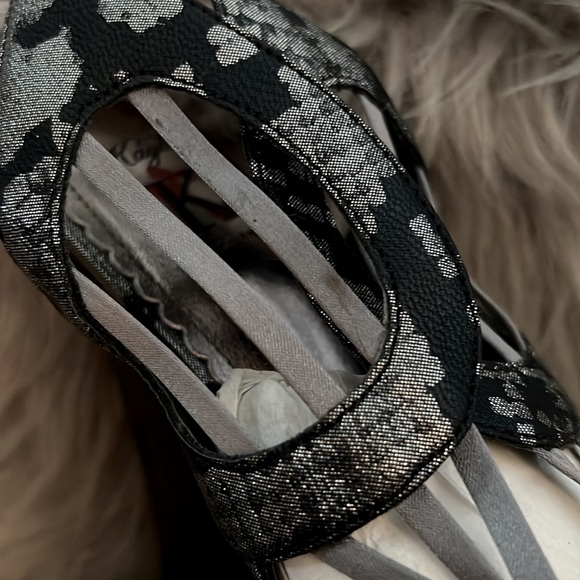 Kayleen Black & Silver snake print Victoria Heels w/ Shiny Platform Y2K size 9 - Picture 14 of 16